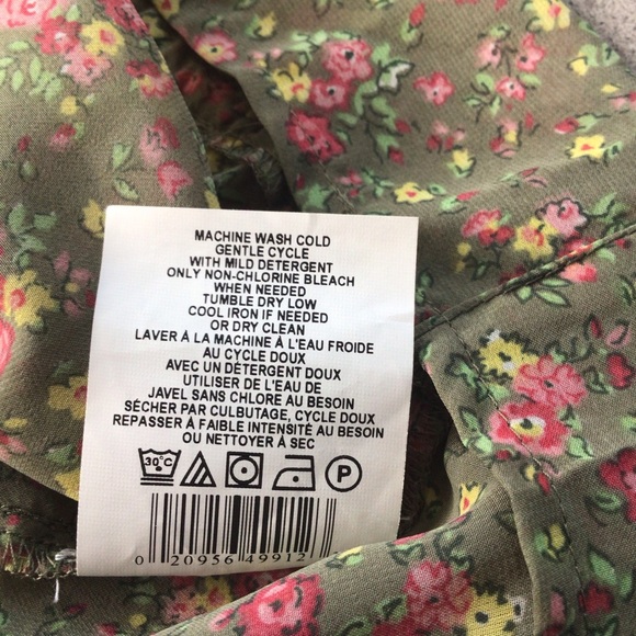 Motherhood Maternity flutter sleeve ruffle Medium - Picture 8 of 14